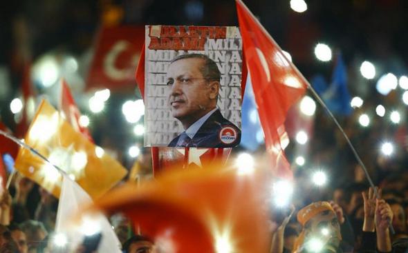 تصاویر : جشن پیروزی هواداران اردوغان