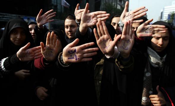 تصاویر : راهپیمایی 13 آبان در تهران