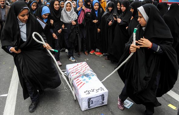 تصاویر : راهپیمایی 13 آبان در تهران