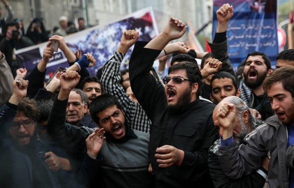 تصاویر : راهپیمایی 13 آبان در تهران