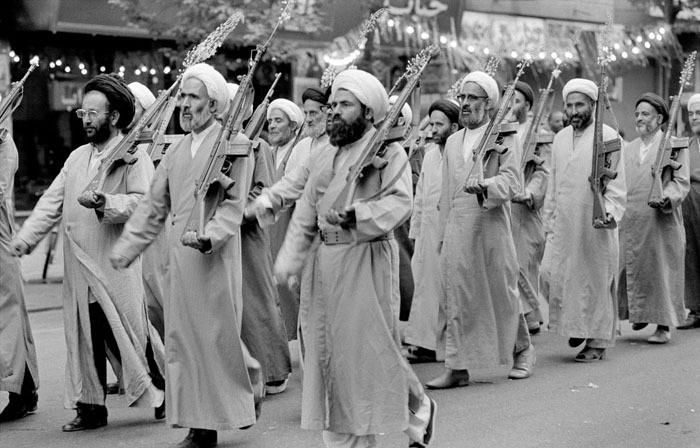 تصاویر : تسخیر سفارت امریکا در تهران