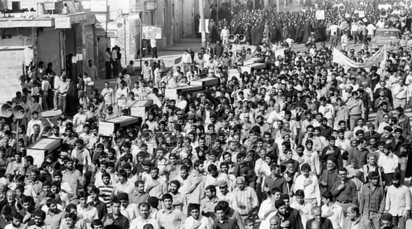 تصاویر : حمله موشکی رژیم بعث عراق به اندیمشک و مسجد سلیمان