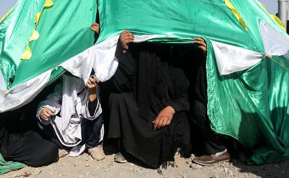 تصاویر : کاروان نمادین اسرای کربلا در عصر عاشورا