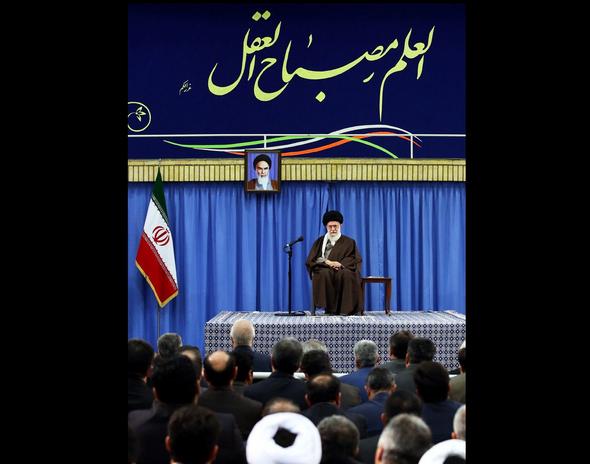 تصاویر : دیدار جمعی از رؤسای دانشگاه‌ها با رهبر معظم انقلاب