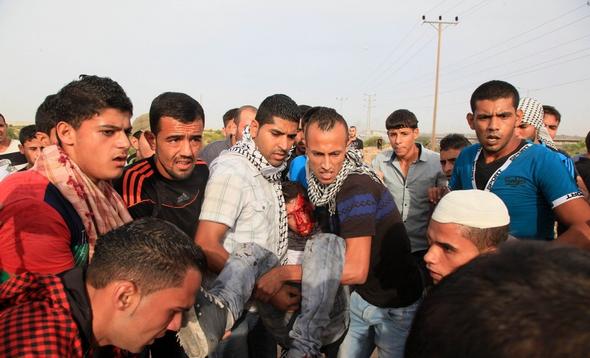 تصاویر : حمله صهیونیست ها به جوانان فلسطینی