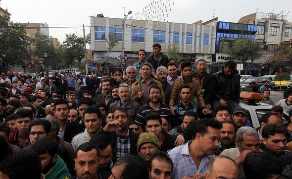 تصاویر : بازسازی صحنه سرقت مسلحانه از طلا فروشی
