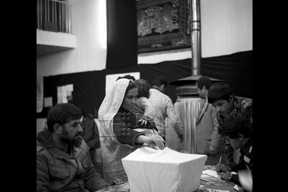 تصاویر : همه پرسی قانون اساسی ایران