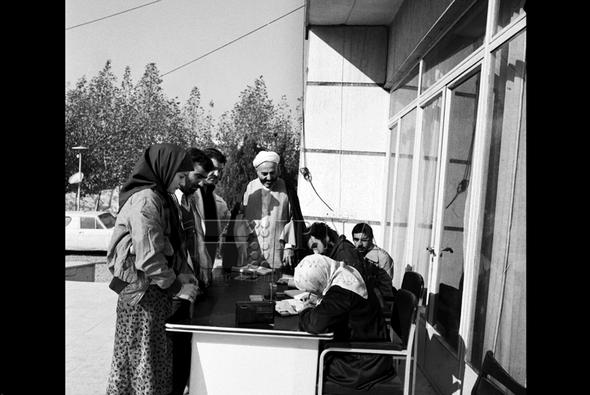 تصاویر : همه پرسی قانون اساسی ایران
