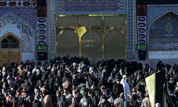 تصاویر : عزادارای در حرم مطهر رضوی