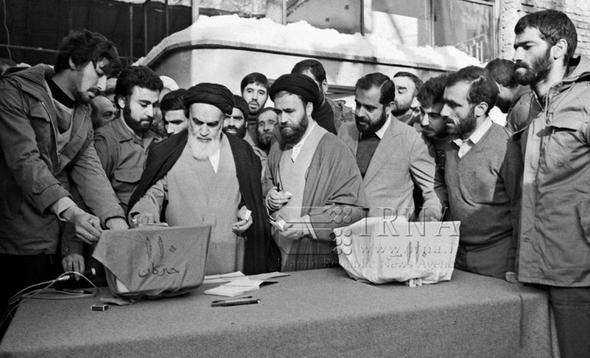 تصاویر : انتخابات مجلس خبرگان و میان دوره ای مجلس در 19 آذر 1361