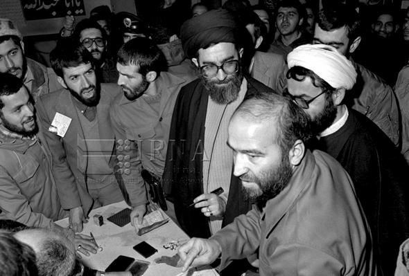 تصاویر : انتخابات مجلس خبرگان و میان دوره ای مجلس در 19 آذر 1361