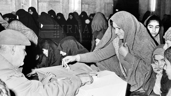 تصاویر : انتخابات مجلس خبرگان و میان دوره ای مجلس در 19 آذر 1361