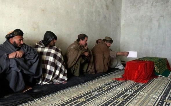 تصاویر : حمله طالبان به فرودگاه قندهار‎