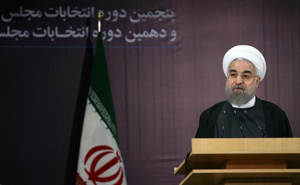 تصاویر : ثبت نام روحانی در انتخابات خبرگان