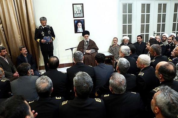 تصاویر : دیدار فرماندهان و مسئولان نیروی دریایی ارتش با رهبر معظم انقلاب