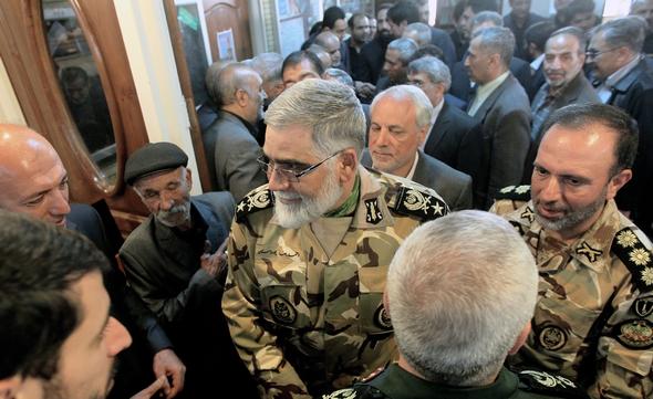 تصاویر : مراسم ترحیم مادر سردار سلامی