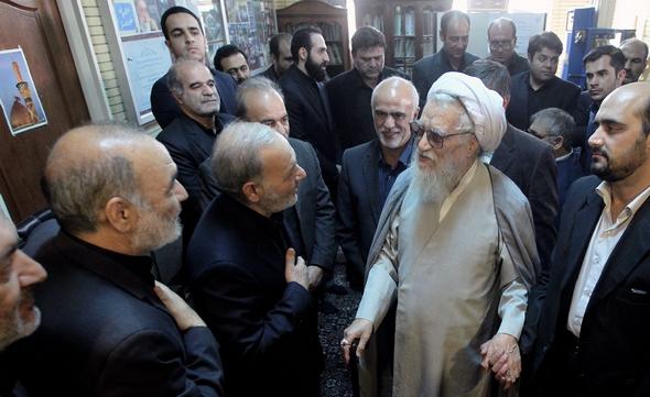تصاویر : مراسم ترحیم مادر سردار سلامی