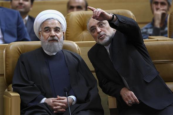 تصاویر : سالگرد روز ملی فناوری هسته‌ای با حضور روحانی