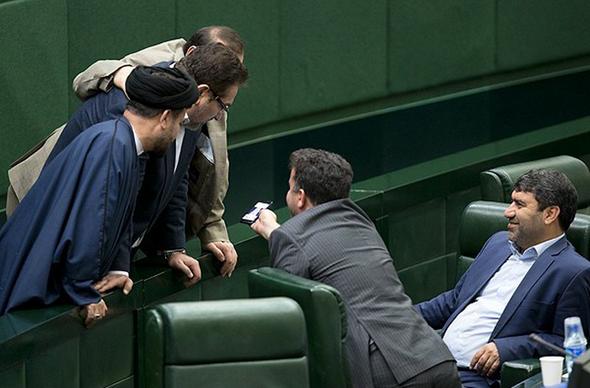 تصاویر : حواشی تصویب بودجه در مجلس