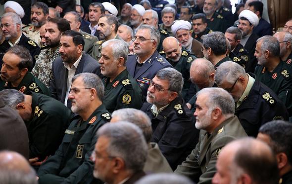تصاویر : دیدار عیدانه فرماندهان ارشد نیروهای مسلح با رهبر معظم انقلاب