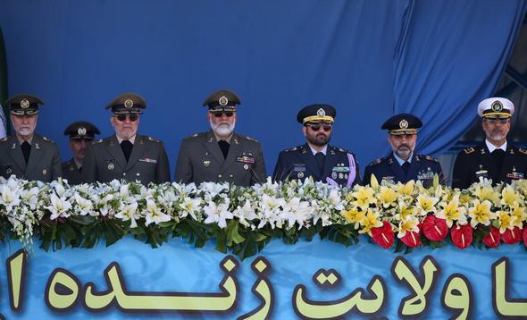 تصاویر : مراسم رژه روز ارتش جمهوری اسلامی