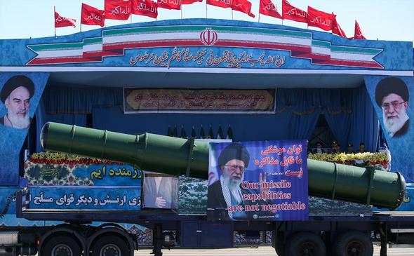 تصاویر : مراسم رژه روز ارتش جمهوری اسلامی