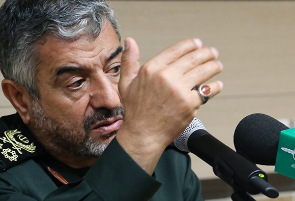 دشمن با برجام تحریم‌ها را برنداشته / مخالفت‌هایی مانع از پیشرفت و شتاب انقلاب است / روس ها تغییر سیاست نداده اند؛ آن ها با جبهه مقاومت هماهنگ هستند