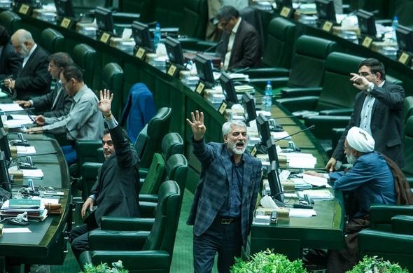 تصاویر : حال و هوای نمایندگان حذف‌شده از مجلس دهم