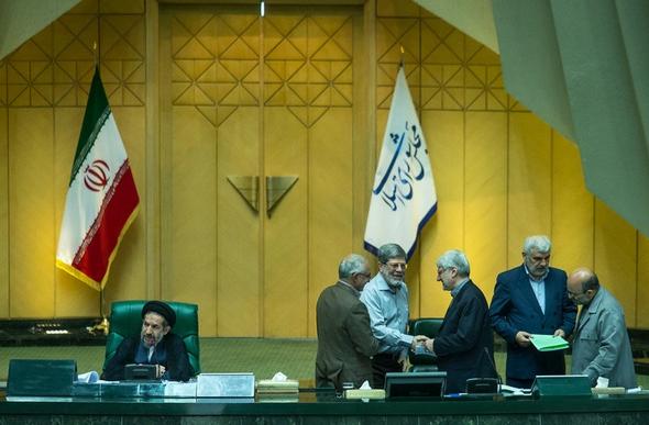 تصاویر : حال و هوای نمایندگان حذف‌شده از مجلس دهم