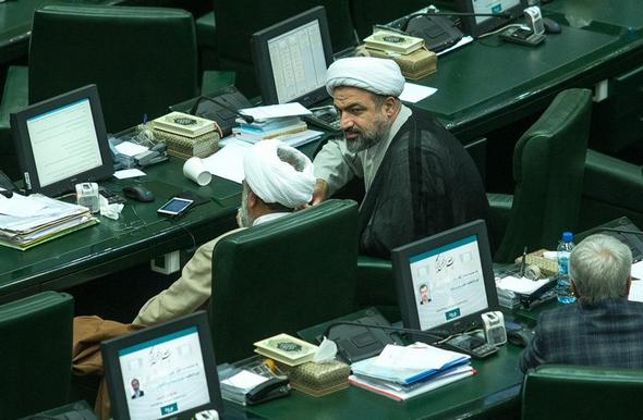 تصاویر : حال و هوای نمایندگان حذف‌شده از مجلس دهم