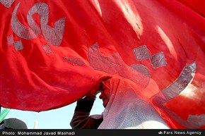 تشرف 120 زائر پیاده عراقی به حرم مطهر رضوی