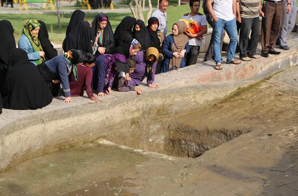 تصاویر : محل حادثه مرگبار برای دختربچه تهرانی
