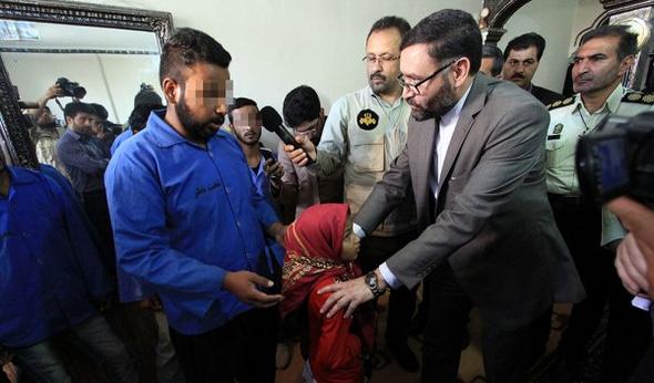 تصاویر : بازسازی صحنه یک قتل خانوادگی