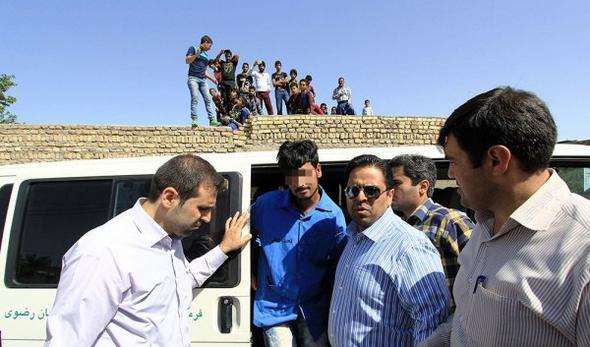 تصاویر : بازسازی صحنه یک قتل خانوادگی