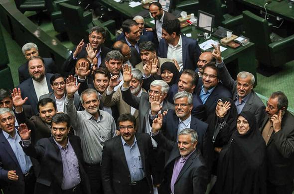 تصاویر : انتخاب هیات رئیسه دائم مجلس