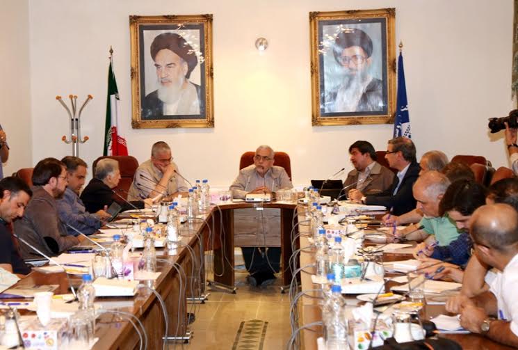 مدیر عامل چادرملو : واگذاری معادن به بخش خصوصی، ضرورت اقدام عملی در اقتصاد مقاومتی است