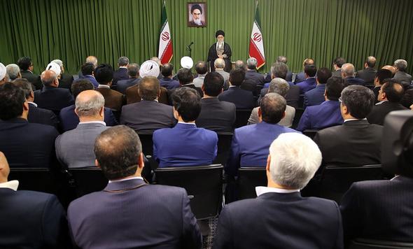 تصاویر : دیدار رئیس و نمایندگان مجلس با رهبر معظم انقلاب
