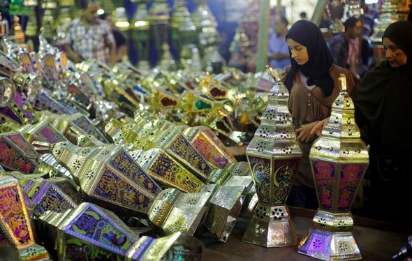 تصاویر : آغاز ماه رمضان در کشورهای اسلامی