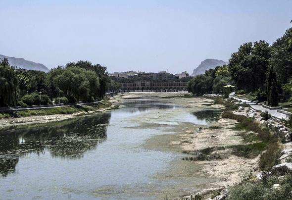 تصاویر : زاینده‌رود دوباره خشک شد