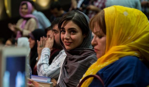 تصاویر : هنرمندان در گلریزان آزادی زندانیان