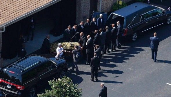 تصاویر : مراسم خاکسپاری محمد علی کلی‎