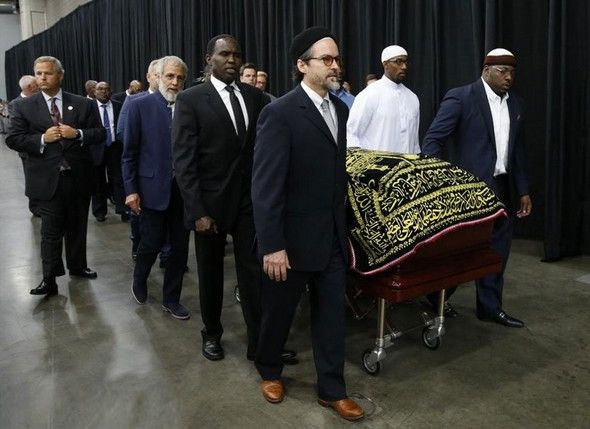 تصاویر : مراسم خاکسپاری محمد علی کلی‎