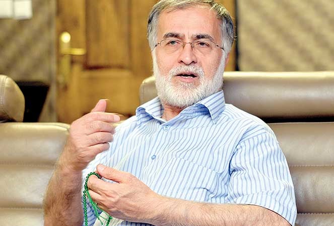 سردار سلیمانی زیر بار کاندیداتوری در ریاست جمهوری نمی رود / جلیلی کپی برابر اصل احمدی­ نژاد است / احمدی نژاد رقیب دندان گیری برای روحانی نیست / اگر روحانی نبود، الان قیمت ارز بالای 7 هزارتومان بود /  عارف دیگر کاندیدای ریاست نمی شود / نمی توان از الان در مورد کاندیداتوری لاریجانی در 1400 اظهار نظر کرد