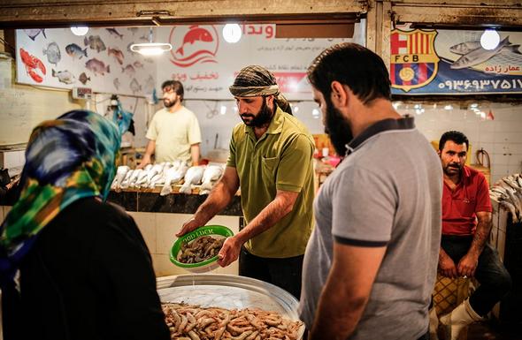تصاویر : بازار ماهی فروشان آبادان