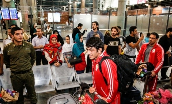 تصاویر : بازگشت تیم ملی کشتی آزاد از آمریکا