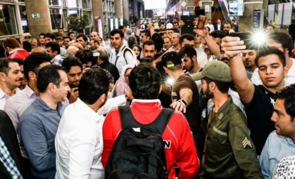 تصاویر : بازگشت تیم ملی کشتی آزاد از آمریکا