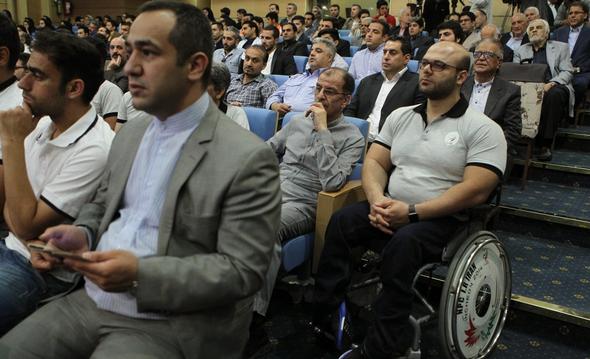 تصاویر : ورزشکاران مهمان افطار رئیس جمهور