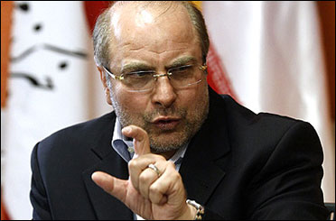 قالیباف: برخی شهرداران ضعیف النفس مانند من، در مقابل دخالت‌های شوراها کوتاه می‌آیند و می گویند مجبوری این باج را به شورا بدهی
