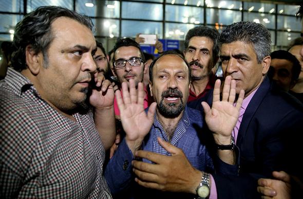 تصاویر : استقبال پرشور از عوامل «فروشنده»