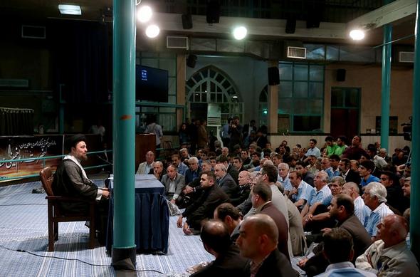 تصاویر : دیدار جمعی از ورزشکاران با یادگار امام